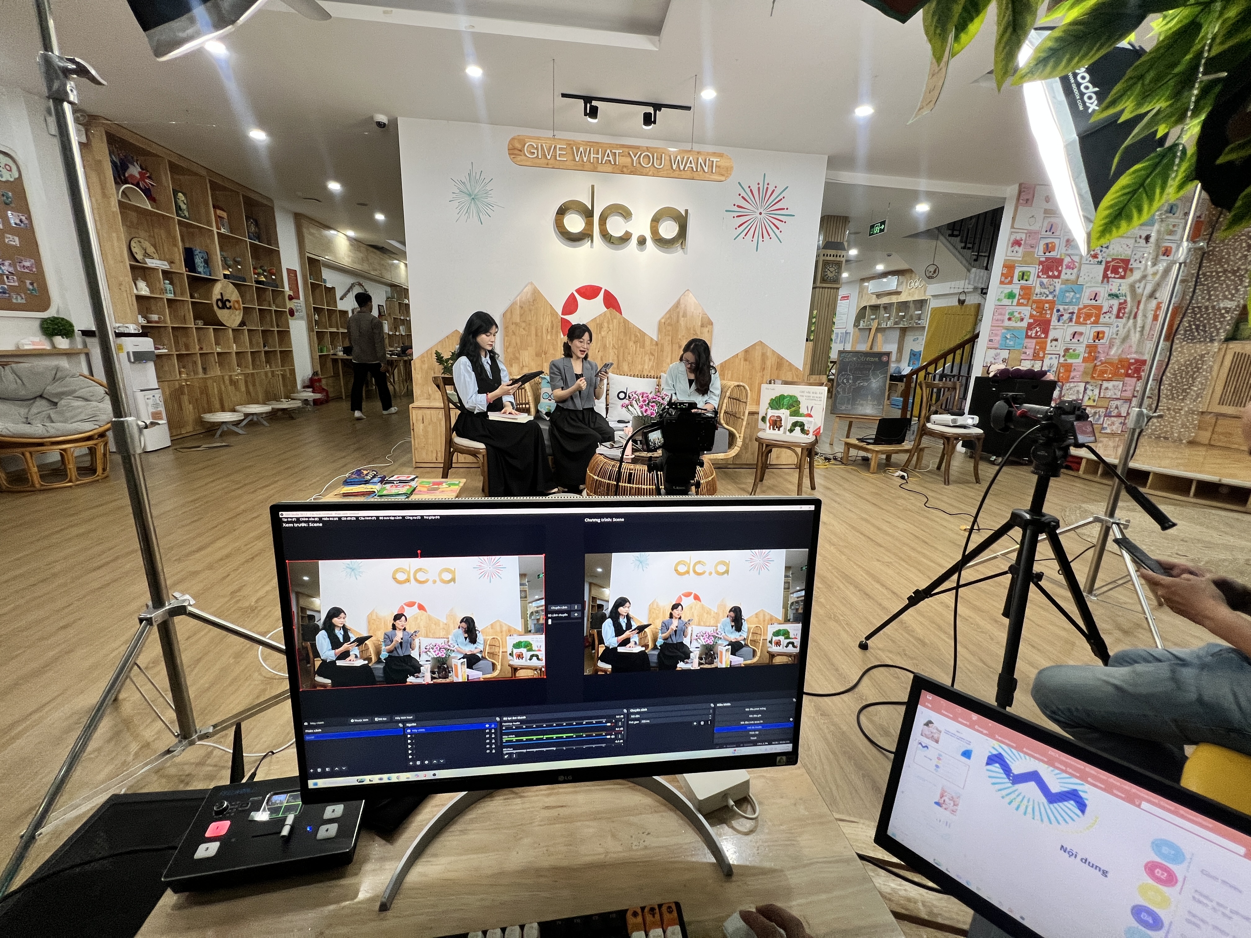 Sản xuất nội dung YouTube