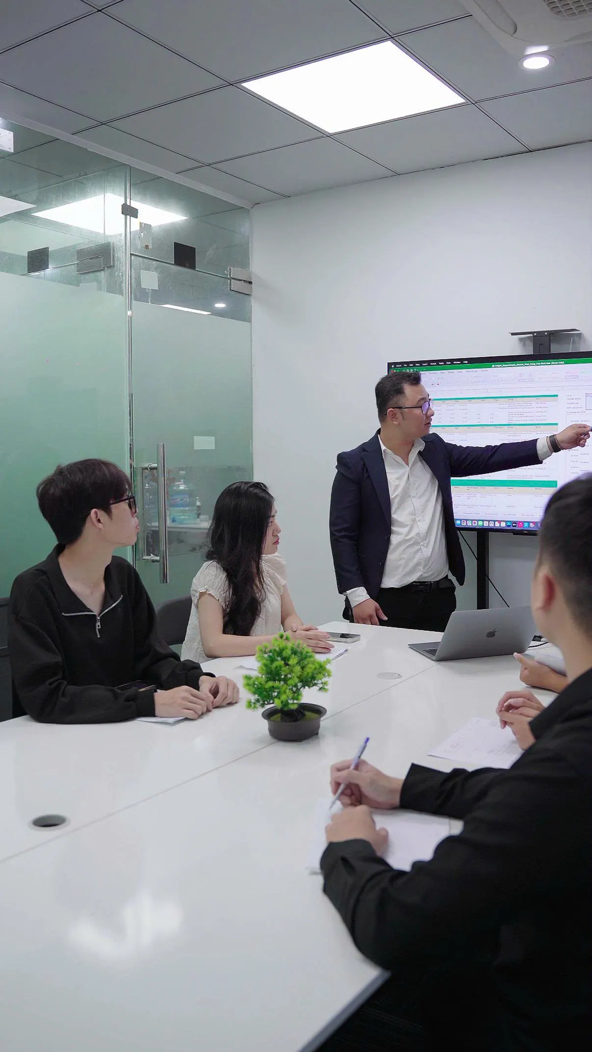 Tư liệu đào tạo thực chiến TikTok Shop và Shopee của Height Media